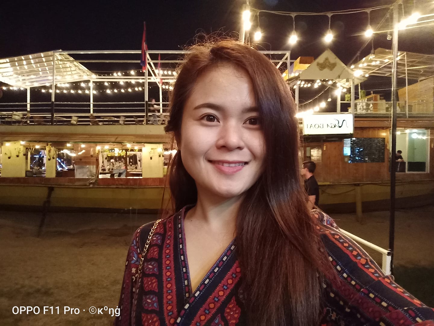 Guide Julie Virasak, Customer Support